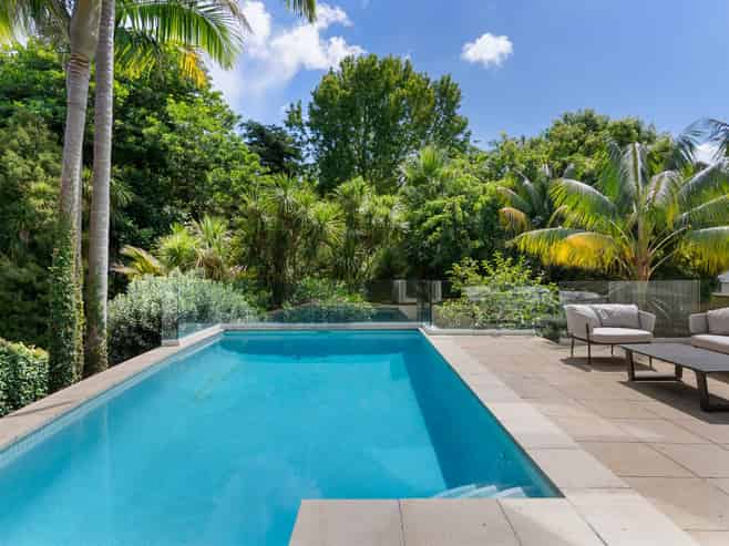 2/62 St Georges Bay Road, Parnell