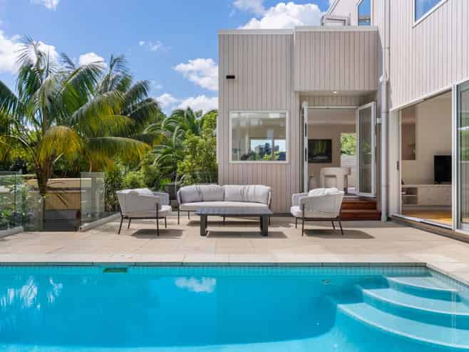 2/62 St Georges Bay Road, Parnell