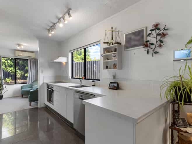 201 Carnoustie Drive, Wattle Downs