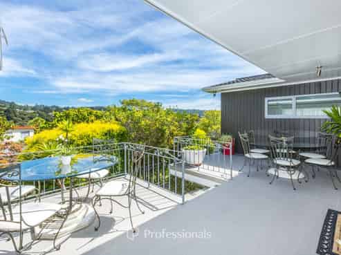 18 Dalton Grove, Stokes Valley