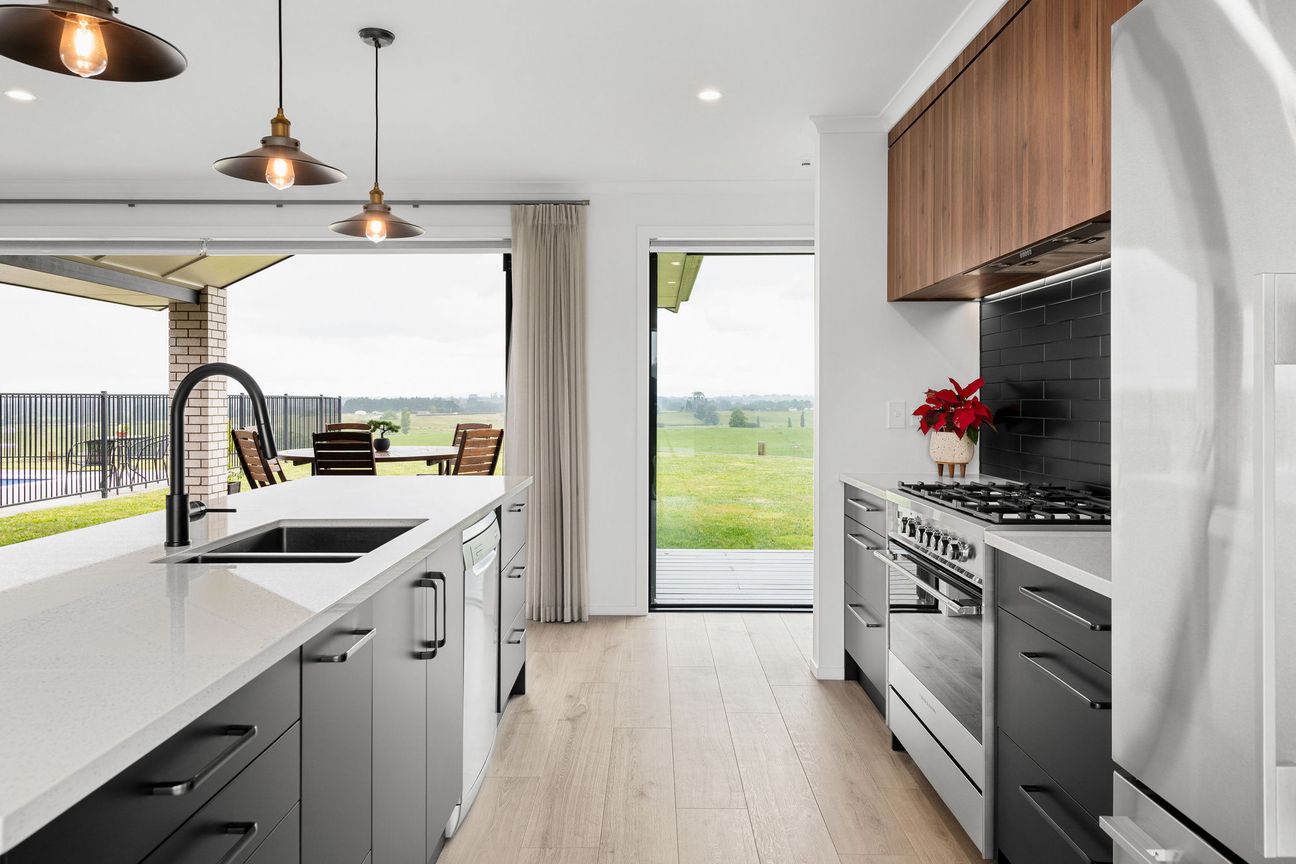 Panoramic Perfection Meets Lifestyle Living - Mehr