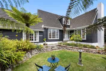 14 Willoughby Street, Woburn