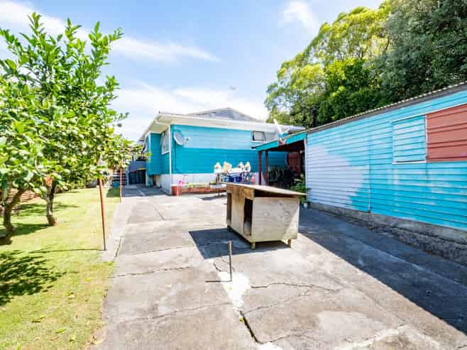 22 Boundary Road, Clover Park