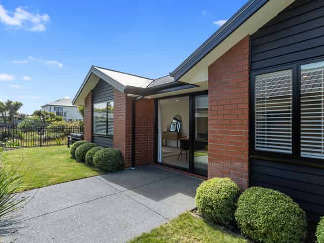 33 Selfe Crescent, Marshland