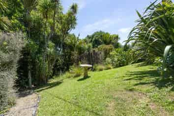 61 Garden Road, Piha