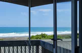 61 Garden Road, Piha