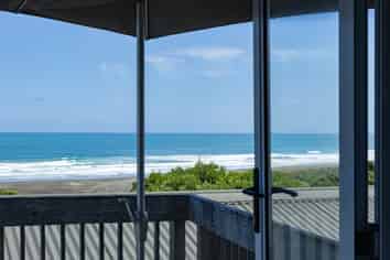 61 Garden Road, Piha