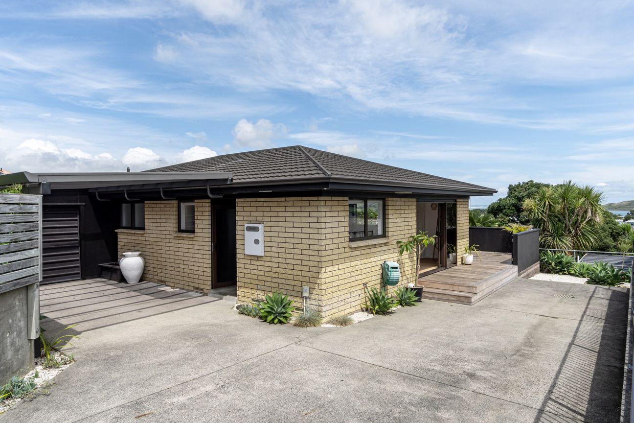 Harbour View, Golden Sunsets & Walk-to-Town Living - Meer