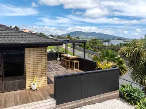 10C Long Street, Raglan