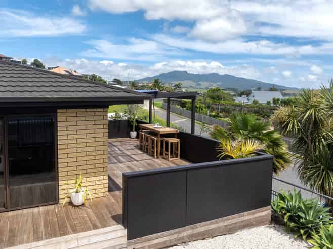 10C Long Street, Raglan