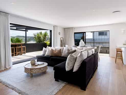 10C Long Street, Raglan