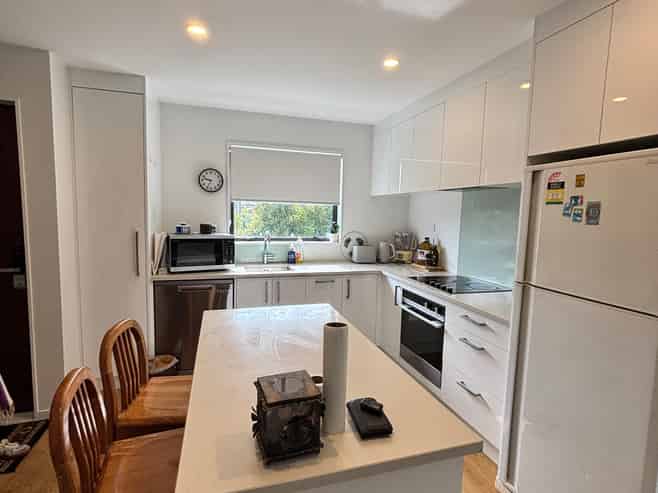 1/2 Windermere Crescent, Blockhouse Bay
