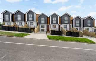 1/2 Windermere Crescent, Blockhouse Bay