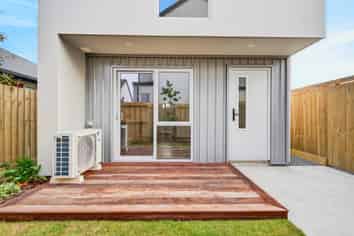 7/14 Clive Street, Phillipstown