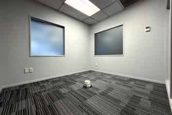 Functional Airport Oaks Facility | 1,169 m2