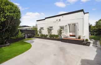 1/39 Stottholm Road, Titirangi