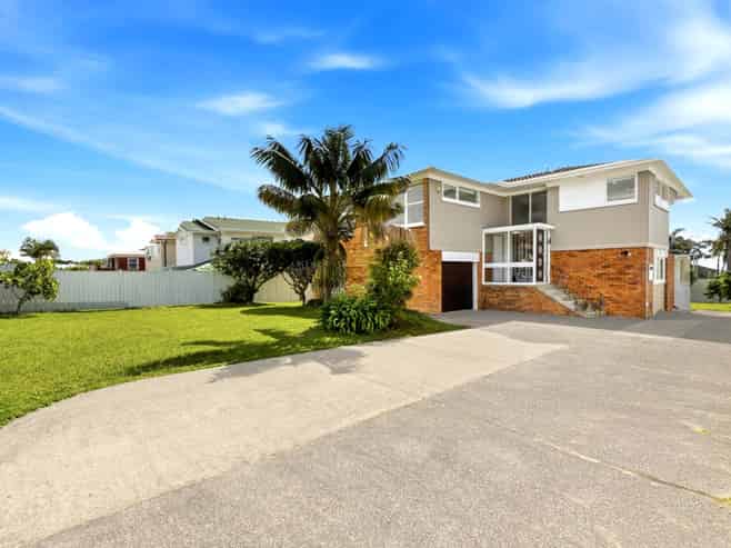 24 Sea Spray Drive, Bucklands Beach