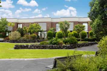 10 Baber Drive, Stonefields