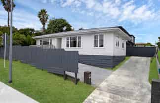 53A Sylvan Crescent, Te Atatu South