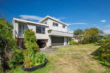 5 Cornwall Place, Tata Beach