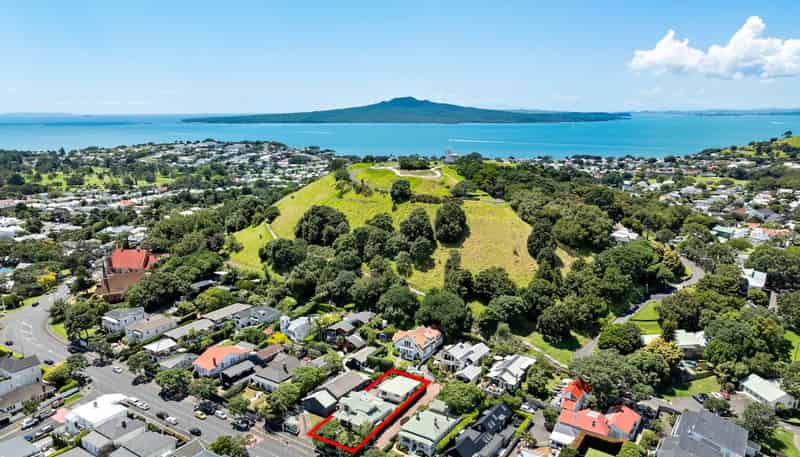 88 Victoria Road, Devonport