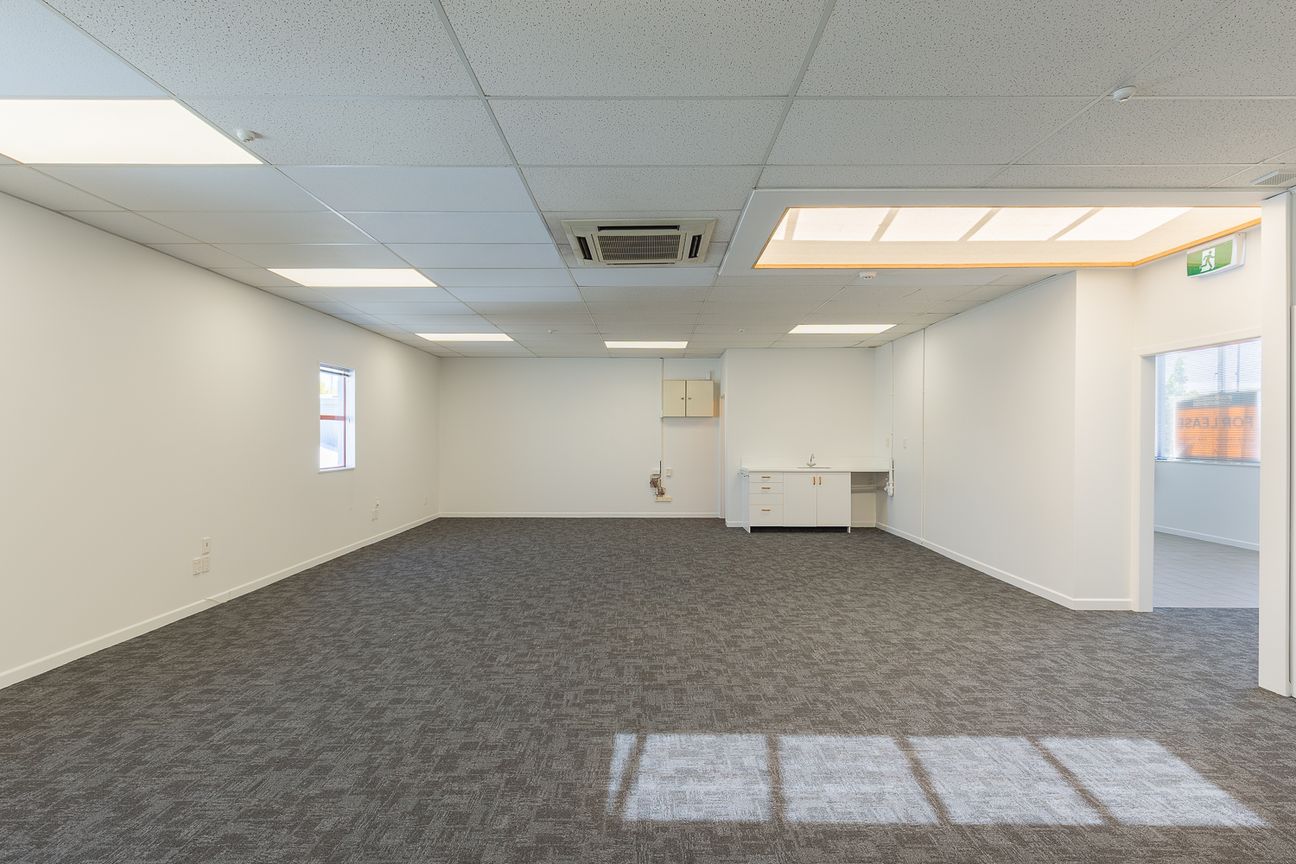 Price Reduced: Modern CBD Office Now Only $14,900! - Vista 2
