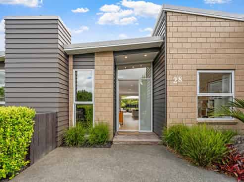 28 Laly Haddon Place, Matakana