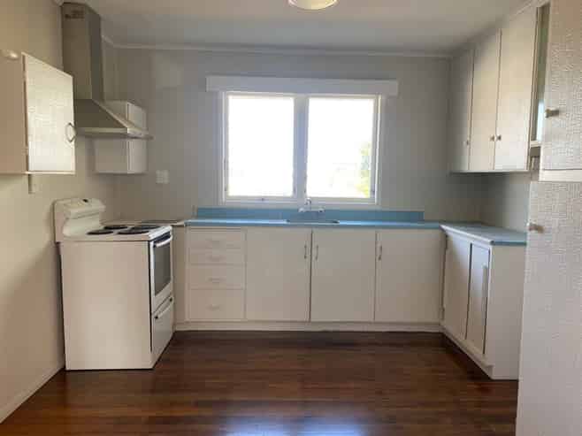 2/1 Churchill Avenue, Manurewa