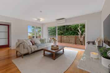 16  Wheatley Avenue, Pakuranga