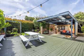 8 Craigbank Avenue, New Lynn