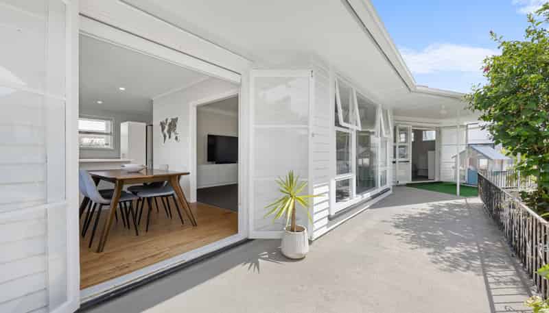 1/4 Grassways Avenue, Pakuranga Heights