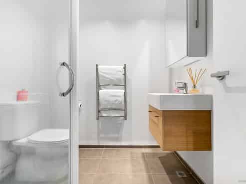 301/4 Bluegrey Avenue, Stonefields