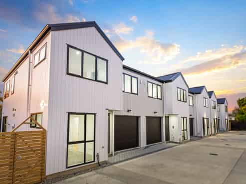 113 Beach Road, Te Atatu Peninsula