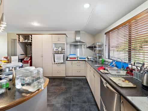 16 Barcaldine Road, Flat Bush