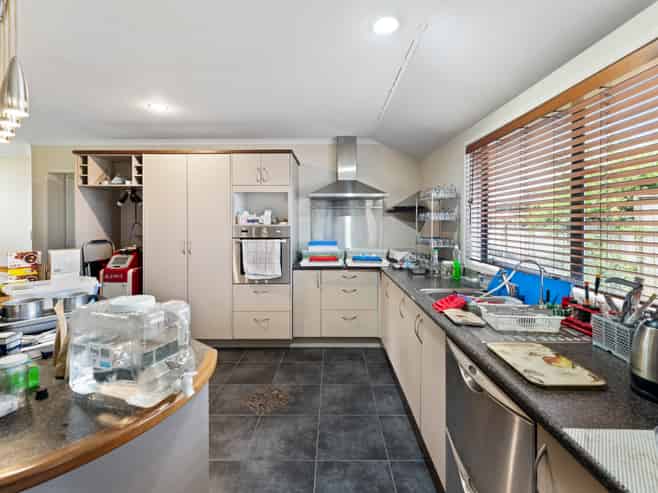 16 Barcaldine Road, Flat Bush