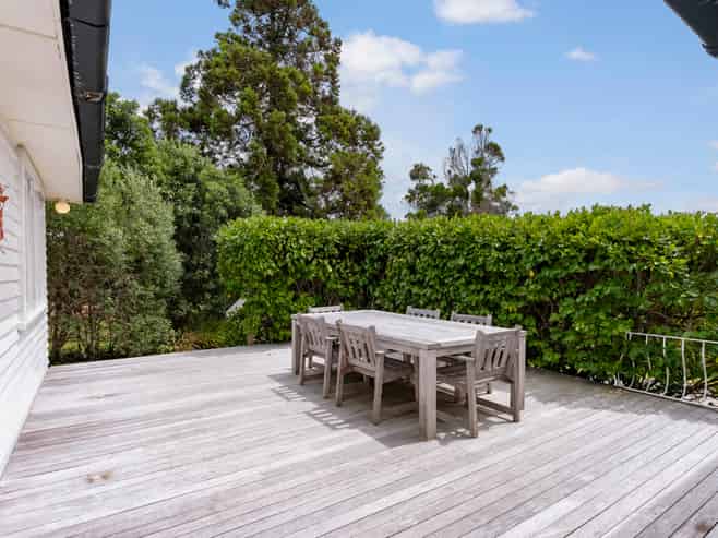 578 Beach Road, Rothesay Bay