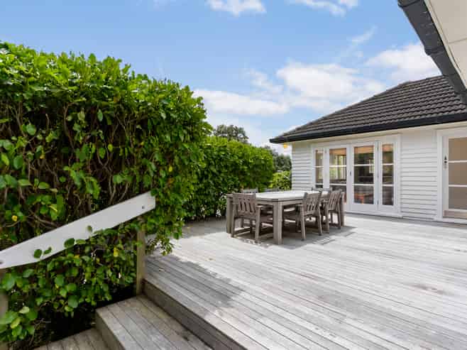 578 Beach Road, Rothesay Bay