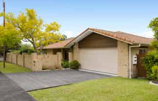 2 Jubaea Place, Henderson