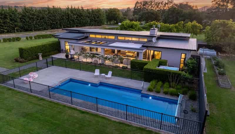 9 Campbell Drive, Martinborough