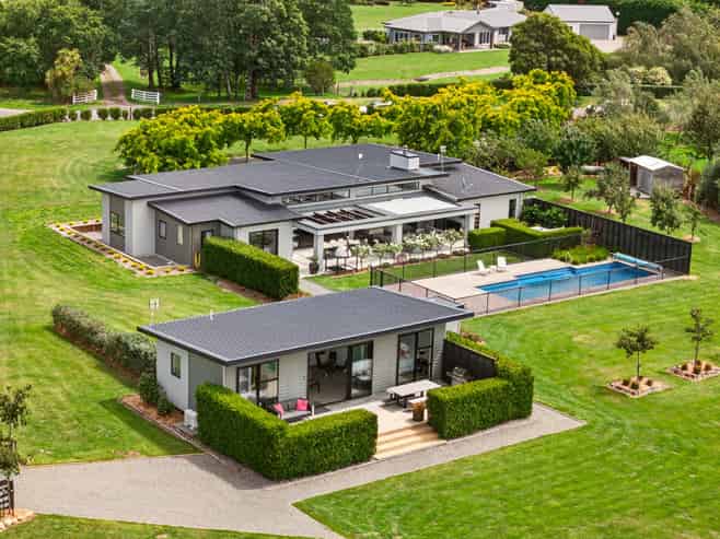 9 Campbell Drive, Martinborough