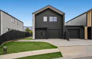 18 Woods Crescent, Cromwell