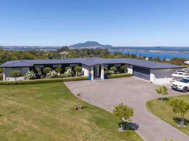 35 Blue Ridge Drive, Acacia Bay