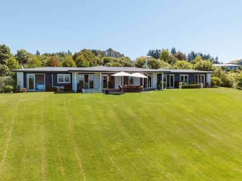 35 Blue Ridge Drive, Acacia Bay