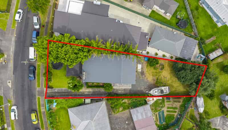 11 Swan Crescent, Pakuranga