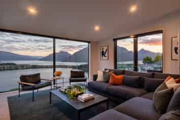 92 Hensman Road, Queenstown