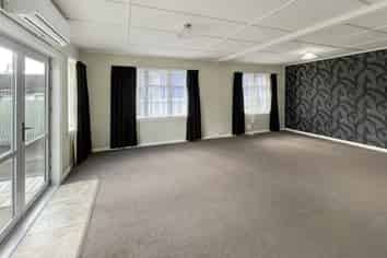 17 Rewa Street, Takaro