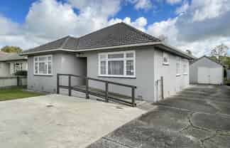 17 Rewa Street, Takaro