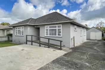 17 Rewa Street, Takaro