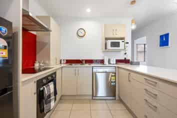 5/240 Old Farm Road, Hillcrest