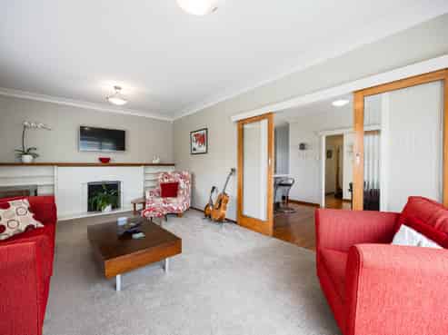 2/233b Hillsborough Road, Mount Roskill